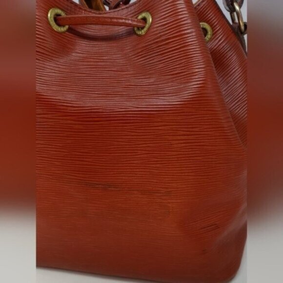 Louis Vuitton Epi Noe Leather Bucket Bag - Picture 12 of 16